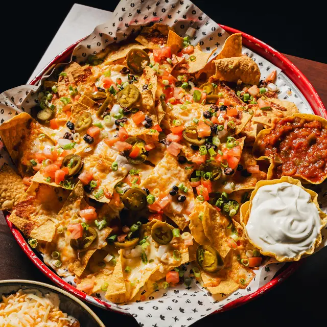 Hudsons Pizza Pan Nachos